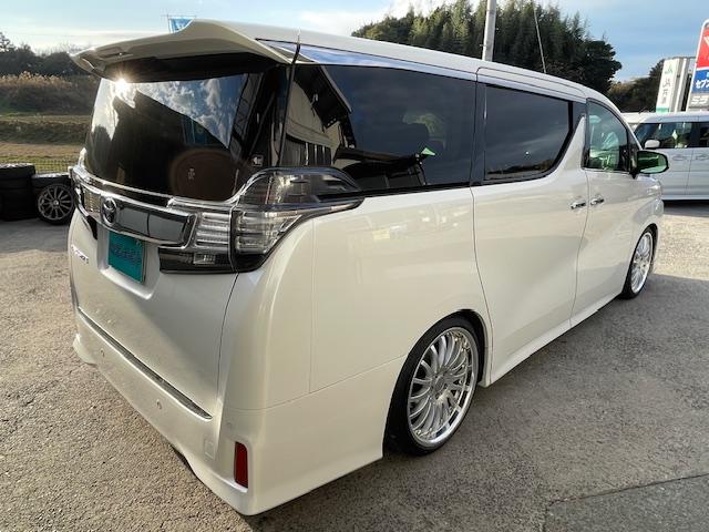 ヴェルファイア ２．５Ｚ　Ｇエディション　ブリッツ車高調　カールソン２０インチアルミホイール　ブリッツブレーキキャリパー　フロントハーフスポイラー　アルパイン１１型ナビ　１２．８インチ後席フリップダウンモニター　ＥＴＣ　両側電動スライドドア（16枚目）