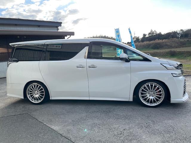 ヴェルファイア ２．５Ｚ　Ｇエディション　ブリッツ車高調　カールソン２０インチアルミホイール　ブリッツブレーキキャリパー　フロントハーフスポイラー　アルパイン１１型ナビ　１２．８インチ後席フリップダウンモニター　ＥＴＣ　両側電動スライドドア（24枚目）