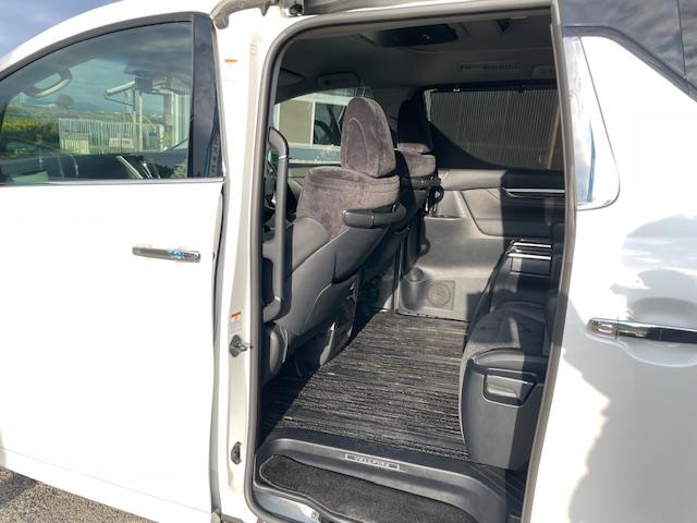 ヴェルファイア ２．５Ｚ　Ｇエディション　ブリッツ車高調　カールソン２０インチアルミホイール　ブリッツブレーキキャリパー　フロントハーフスポイラー　アルパイン１１型ナビ　１２．８インチ後席フリップダウンモニター　ＥＴＣ　両側電動スライドドア（26枚目）