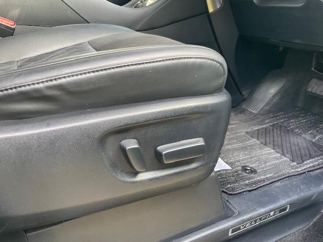 ヴェルファイア ２．５Ｚ　Ｇエディション　ブリッツ車高調　カールソン２０インチアルミホイール　ブリッツブレーキキャリパー　フロントハーフスポイラー　アルパイン１１型ナビ　１２．８インチ後席フリップダウンモニター　ＥＴＣ　両側電動スライドドア（47枚目）