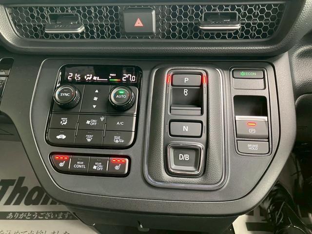 ステップワゴン  新車未登録 ディーラーオプション(11インチナビ 10インチリア席モニター LEDフォグ) マルチビューカメラシステム パワーテールゲート トリプルゾーンコントロールフルオートエアコンディショナー(12枚目)