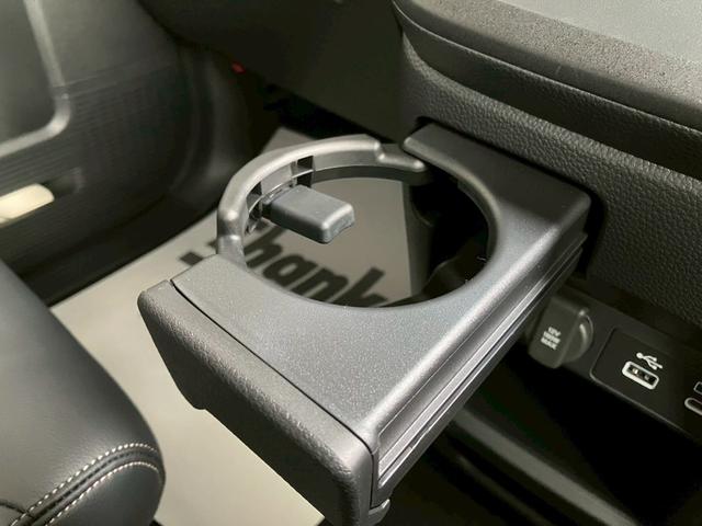 ステップワゴン  新車未登録 ディーラーオプション(11インチナビ 10インチリア席モニター LEDフォグ) マルチビューカメラシステム パワーテールゲート トリプルゾーンコントロールフルオートエアコンディショナー(21枚目)