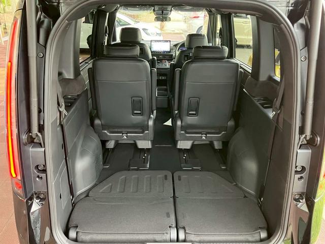ステップワゴン  新車未登録 ディーラーオプション(11インチナビ 10インチリア席モニター LEDフォグ) マルチビューカメラシステム パワーテールゲート トリプルゾーンコントロールフルオートエアコンディショナー(32枚目)