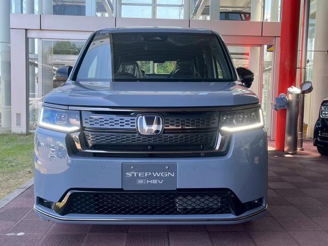 ステップワゴン eHEVスパーダプレミアムラインブラックエディション 純正11.4インチナビ装着 純正ETC装着 マルチビューカメラシステム パワーテールゲート(メモリー機能付 トリプルゾーンコントロールフルオートエアコンディショナー(2枚目)