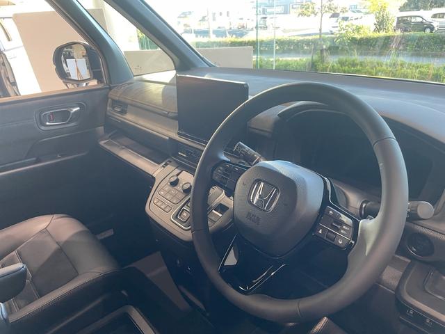 ステップワゴン eHEVスパーダプレミアムラインブラックエディション 純正11.4インチナビ装着 純正ETC装着 マルチビューカメラシステム パワーテールゲート(メモリー機能付 トリプルゾーンコントロールフルオートエアコンディショナー(17枚目)