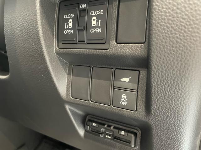 ステップワゴン eHEVスパーダプレミアムラインブラックエディション 純正11.4インチナビ装着 純正ETC装着 マルチビューカメラシステム パワーテールゲート(メモリー機能付 トリプルゾーンコントロールフルオートエアコンディショナー(20枚目)