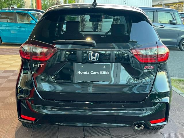 フィット e:HEV RS LEDヘッドライト Honda CONNECT for Gathers ナビ装着用スペシャルパッケージ(3枚目)