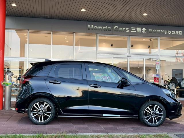 フィット e:HEV RS LEDヘッドライト Honda CONNECT for Gathers ナビ装着用スペシャルパッケージ(4枚目)