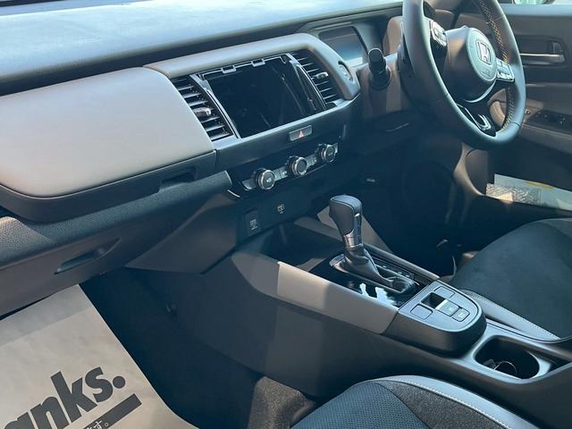 フィット e:HEV RS LEDヘッドライト Honda CONNECT for Gathers ナビ装着用スペシャルパッケージ(6枚目)