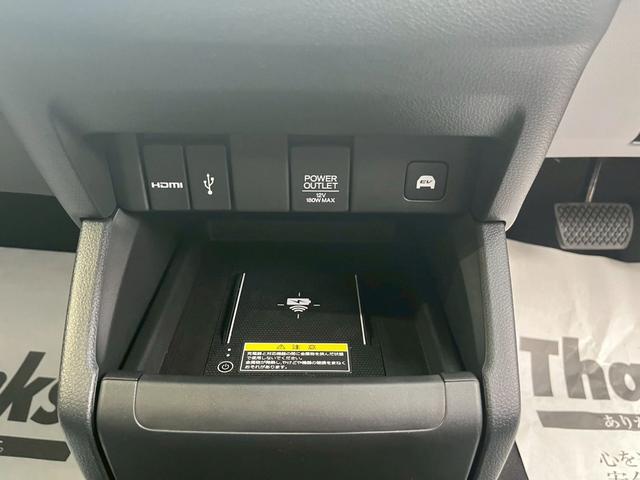 オデッセイハイブリッド ｅ：ＨＥＶアブソルート・ＥＸ　新車未登録　本革シート　１８インチアルミホイール　センターコンソールボックスワイヤレスチャージャートリプルゾーンコントロールフルオートエアコンディショナー（27枚目）