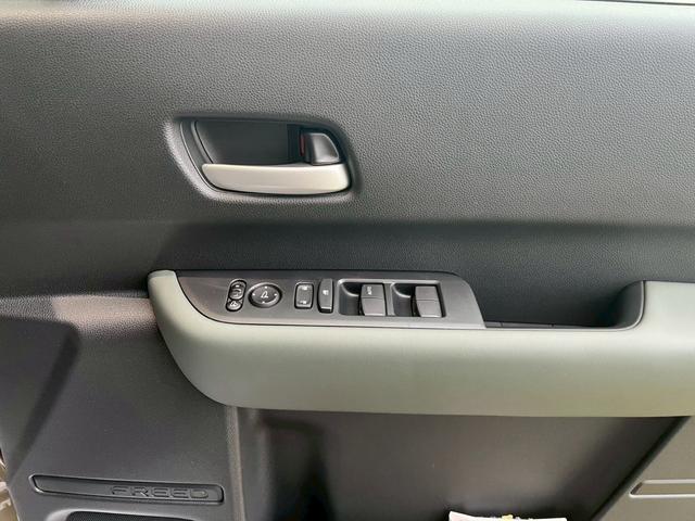 フリード クロスター　新車未登録　純正フロントグリル装着　純正ＥＴＣ装着　純正ボディーサイドモール装着　ＣＲＯＳＳＴＡＲ　ブラインドスポットインフォメーション　１５インチアルミホイール（26枚目）