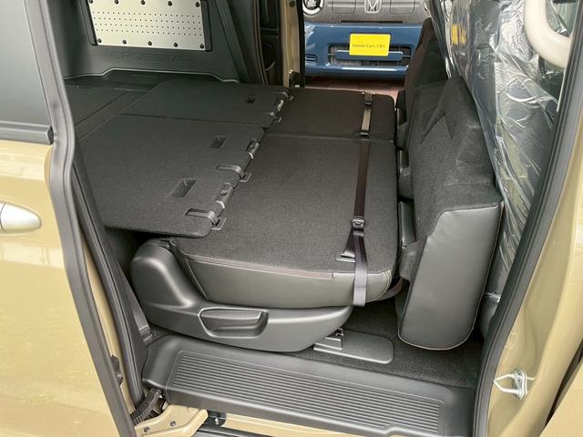 フリード クロスター　新車未登録　純正フロントグリル装着　純正ＥＴＣ装着　純正ボディーサイドモール装着　ＣＲＯＳＳＴＡＲ　ブラインドスポットインフォメーション　１５インチアルミホイール（30枚目）