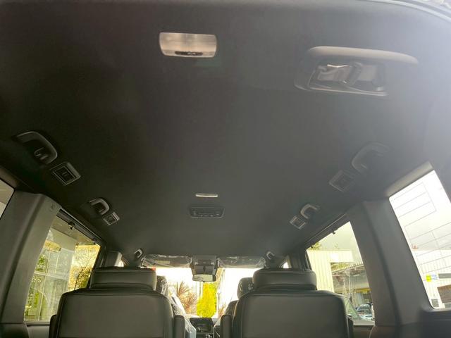 ステップワゴン スパーダ　パワーテールゲート（メモリー機能付）　２列目オットマン　運転席＆助手席シートヒーター　トリプルゾーンコントロールフルオートエアコンディショナー　１６インチアルミホイール（13枚目）