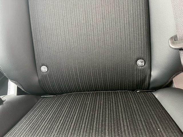 ステップワゴン スパーダ　パワーテールゲート（メモリー機能付）　２列目オットマン　運転席＆助手席シートヒーター　トリプルゾーンコントロールフルオートエアコンディショナー　１６インチアルミホイール（15枚目）