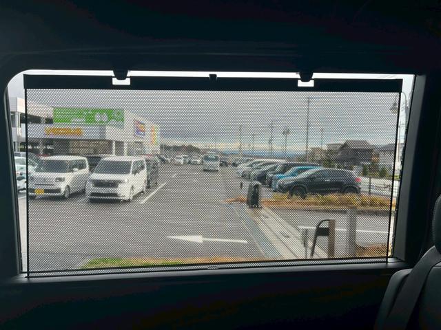 ステップワゴン スパーダ　パワーテールゲート（メモリー機能付）　２列目オットマン　運転席＆助手席シートヒーター　トリプルゾーンコントロールフルオートエアコンディショナー　１６インチアルミホイール（17枚目）