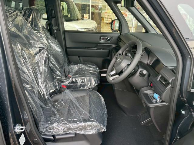 ステップワゴン スパーダ　パワーテールゲート（メモリー機能付）　２列目オットマン　運転席＆助手席シートヒーター　トリプルゾーンコントロールフルオートエアコンディショナー　１６インチアルミホイール（21枚目）