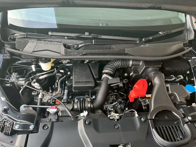 ステップワゴン スパーダ　パワーテールゲート（メモリー機能付）　２列目オットマン　運転席＆助手席シートヒーター　トリプルゾーンコントロールフルオートエアコンディショナー　１６インチアルミホイール（37枚目）