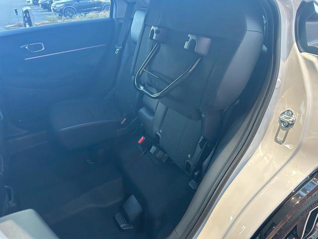 ヴェゼル ｅ：ＨＥＶ　Ｚ　１８インチアルミホイール　Ｈｏｎｄａ　ＣＯＮＮＥＣＴディスプレー　ＥＴＣ２．０　ワイヤレス充電器　運転席助手席シートヒーター（18枚目）