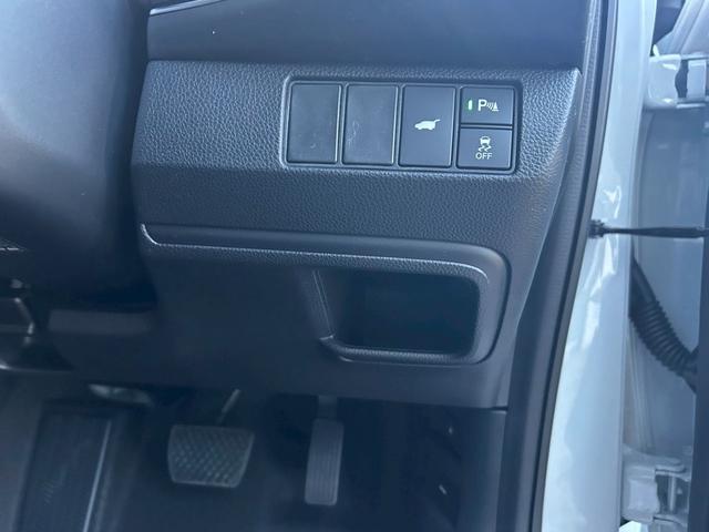 ヴェゼル ｅ：ＨＥＶ　Ｚ　１８インチアルミホイール　Ｈｏｎｄａ　ＣＯＮＮＥＣＴディスプレー　ＥＴＣ２．０　ワイヤレス充電器　運転席助手席シートヒーター（24枚目）