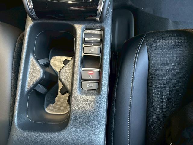 ヴェゼル ｅ：ＨＥＶ　Ｚ　１８インチアルミホイール　Ｈｏｎｄａ　ＣＯＮＮＥＣＴディスプレー　ＥＴＣ２．０　ワイヤレス充電器　運転席助手席シートヒーター（30枚目）