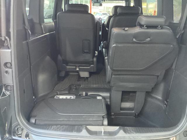 ステップワゴン ｅ：ＨＥＶスパーダ　当店試乗車　１１インチナビ　Ｒカメラ　ＥＴＣ　両側パワースライド　運転席助手席シートヒーター　パワーテールゲート　２列目オットマン　トリプルゾーンコントロール（32枚目）