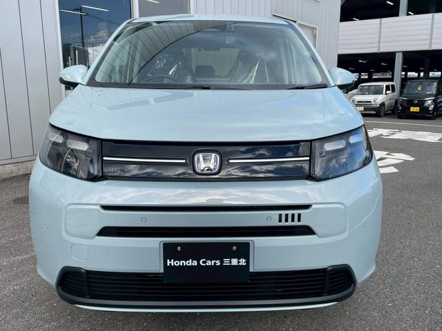 フリード ｅ：ＨＥＶエアー　ＥＸ　新車未登録　７人乗り　８インチナビ　Ｒカメラ　ＥＴＣ　社外前後ドラレコ　両側パワースライド　シートヒーター　両側パワースライド　サイドカーテンエアバック　ホンダセンシング（5枚目）