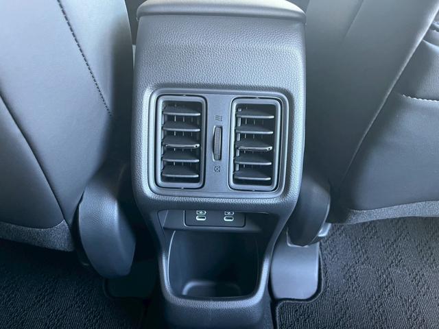 ���C�����ς��̃X�^�b�t�����҂����Ă���܂�