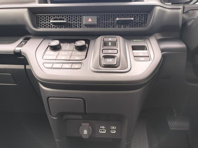 ステップワゴン ｅＨＥＶスパーダプレミアムラインブラックエディション　新車　展示車　ＴＶ視聴可ナビ付き　シートヒーター　ＥＴＣ　リアエアコン　２．０ｅ：ＨＥＶスパーダＰＲＥＭＩＵＭライン　ブラックエディション（15枚目）