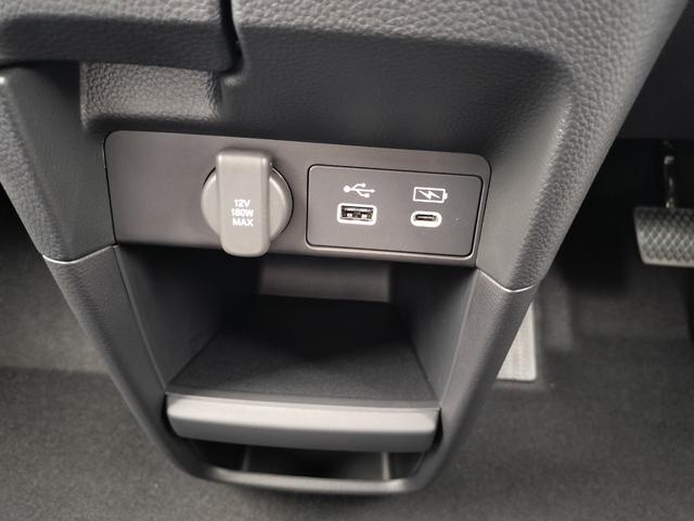ステップワゴン ｅＨＥＶスパーダプレミアムラインブラックエディション　新車　展示車　ＴＶ視聴可ナビ付き　シートヒーター　ＥＴＣ　リアエアコン　２．０ｅ：ＨＥＶスパーダＰＲＥＭＩＵＭライン　ブラックエディション（18枚目）