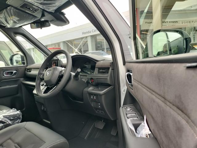 ステップワゴン ｅＨＥＶスパーダプレミアムラインブラックエディション　新車　展示車　ＴＶ視聴可ナビ付き　シートヒーター　ＥＴＣ　リアエアコン　２．０ｅ：ＨＥＶスパーダＰＲＥＭＩＵＭライン　ブラックエディション（30枚目）