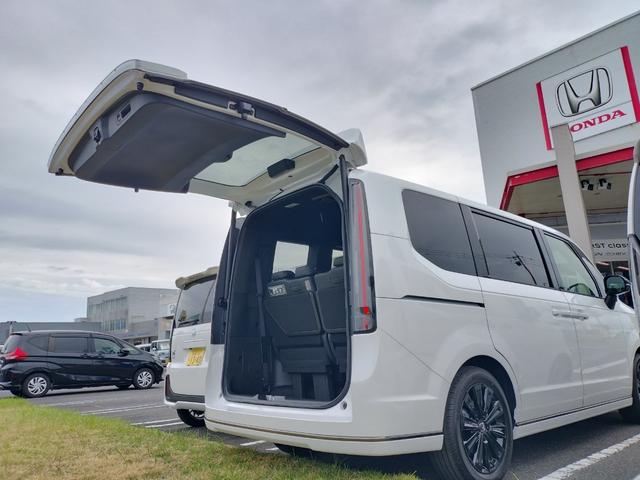 ステップワゴン ｅＨＥＶスパーダプレミアムラインブラックエディション　新車　展示車　ＴＶ視聴可ナビ付き　シートヒーター　ＥＴＣ　リアエアコン　２．０ｅ：ＨＥＶスパーダＰＲＥＭＩＵＭライン　ブラックエディション（50枚目）