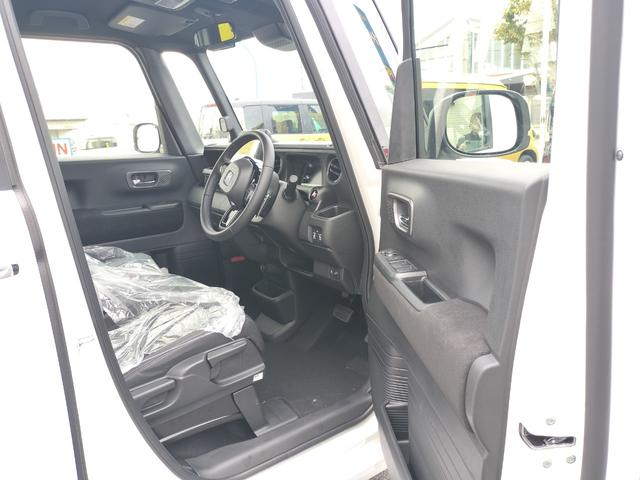 Ｎ－ＢＯＸカスタム 　新車　未登録車　純正ナビ付き　ターボ車　シートヒーター　両側電動スライドドア　ホンダセンシング　ピューターグレー塗装＋切削　１５インチアルミホイール（11枚目）