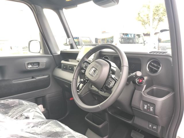 Ｎ－ＢＯＸカスタム 　新車　未登録車　純正ナビ付き　ターボ車　シートヒーター　両側電動スライドドア　ホンダセンシング　ピューターグレー塗装＋切削　１５インチアルミホイール（12枚目）