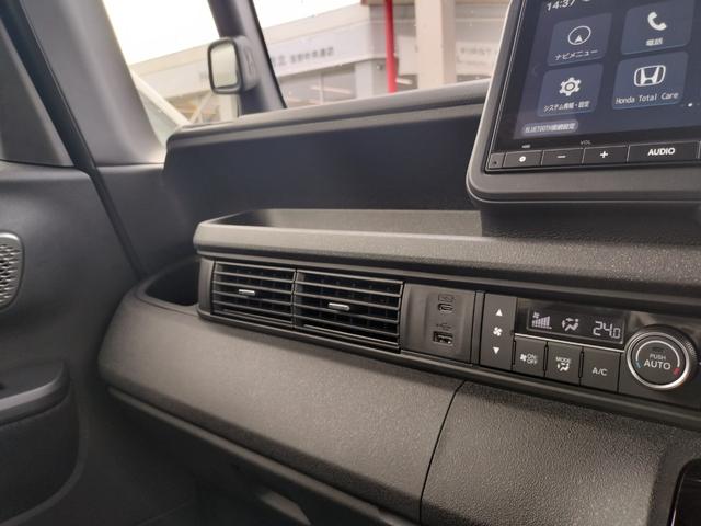 Ｎ－ＢＯＸカスタム 　新車　未登録車　純正ナビ付き　ターボ車　シートヒーター　両側電動スライドドア　ホンダセンシング　ピューターグレー塗装＋切削　１５インチアルミホイール（19枚目）