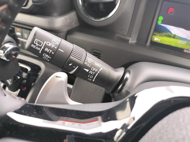 Ｎ－ＢＯＸカスタム 　新車　未登録車　純正ナビ付き　ターボ車　シートヒーター　両側電動スライドドア　ホンダセンシング　ピューターグレー塗装＋切削　１５インチアルミホイール（28枚目）
