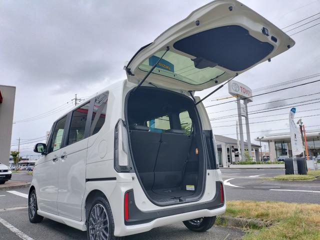 Ｎ－ＢＯＸカスタム 　新車　未登録車　純正ナビ付き　ターボ車　シートヒーター　両側電動スライドドア　ホンダセンシング　ピューターグレー塗装＋切削　１５インチアルミホイール（41枚目）