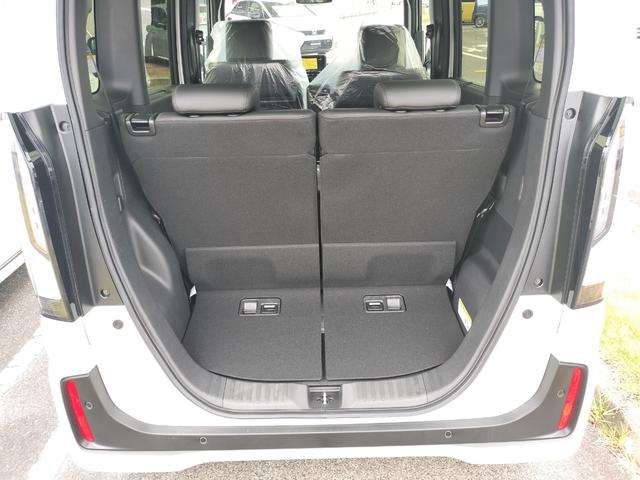 Ｎ－ＢＯＸカスタム 　新車　未登録車　純正ナビ付き　ターボ車　シートヒーター　両側電動スライドドア　ホンダセンシング　ピューターグレー塗装＋切削　１５インチアルミホイール（42枚目）