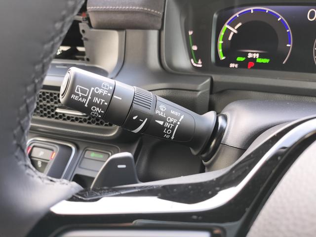 ステップワゴン ｅＨＥＶスパーダプレミアムラインブラックエディション　新車　未登録車　展示車　オーディオレス　マルチビューカメラシステム運転席＆助手席＆２列目シートヒーター　二列目オットマン　コンビシート　プレミアムラインブラックエディション（18枚目）