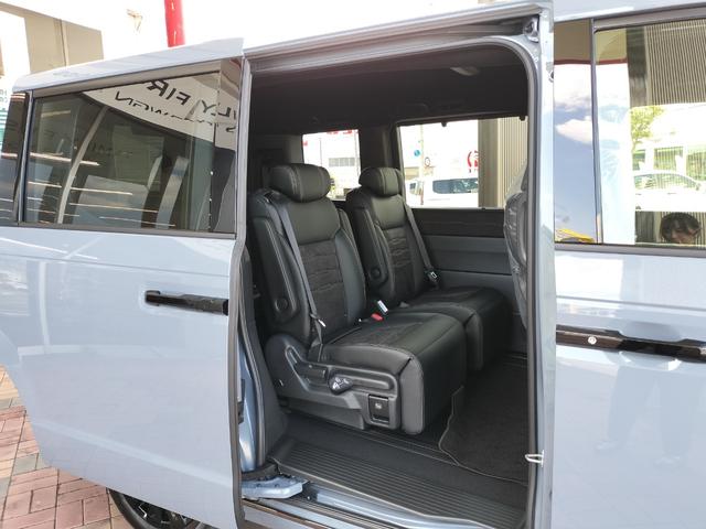ステップワゴン ｅＨＥＶスパーダプレミアムラインブラックエディション　新車　未登録車　展示車　オーディオレス　マルチビューカメラシステム運転席＆助手席＆２列目シートヒーター　二列目オットマン　コンビシート　プレミアムラインブラックエディション（33枚目）