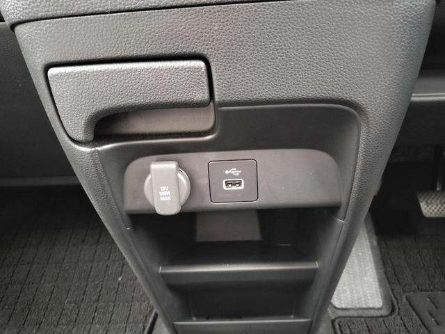 フリード エアー　試乗車　ホンダカーズ代車　８インチナビ　ＴＶ視聴可　フロアマット付き　２列目キャプテンシート　　６人乗り　リアカメラ　ホンダセンシング　ブレーキホールド機能　電子パーキング（27枚目）