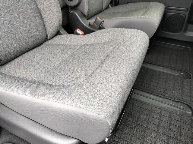 フリード エアー　試乗車　ホンダカーズ代車　８インチナビ　ＴＶ視聴可　フロアマット付き　２列目キャプテンシート　　６人乗り　リアカメラ　ホンダセンシング　ブレーキホールド機能　電子パーキング（45枚目）