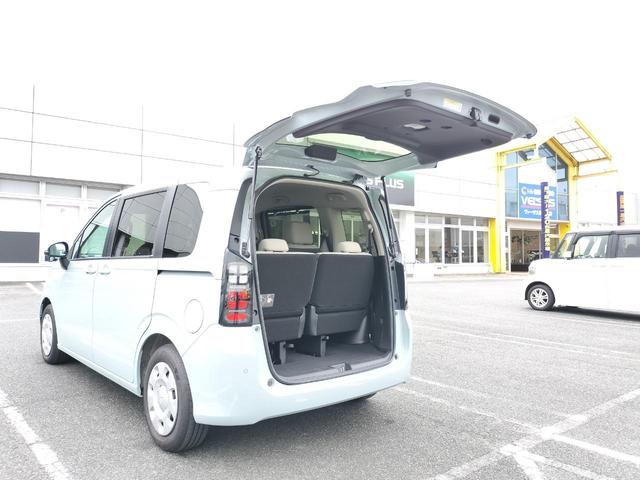 フリード エアー　試乗車　ホンダカーズ代車　８インチナビ　ＴＶ視聴可　フロアマット付き　２列目キャプテンシート　　６人乗り　リアカメラ　ホンダセンシング　ブレーキホールド機能　電子パーキング（51枚目）