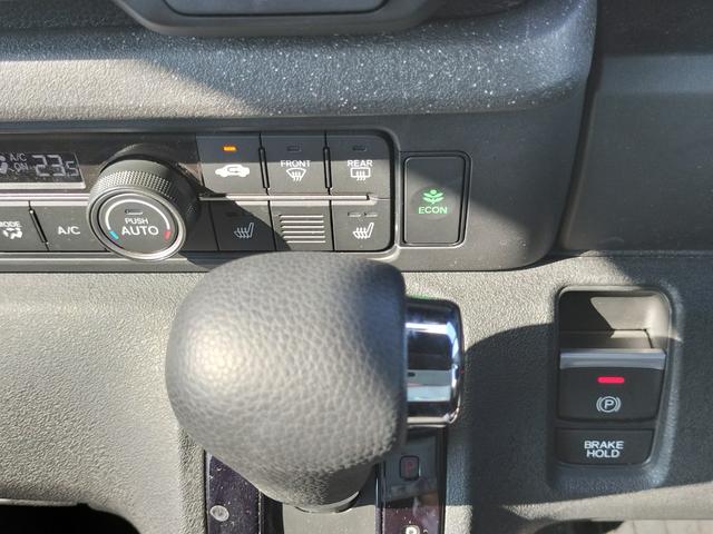 N-BOXカスタム ターボ ホンダディーラー試乗車 代車 ボディコーティング施工 ETC 9インチ純正コネクトナビ 両側電動スライドドア シートヒーター ホンダセンシング 15インチアルミホイール(20枚目)