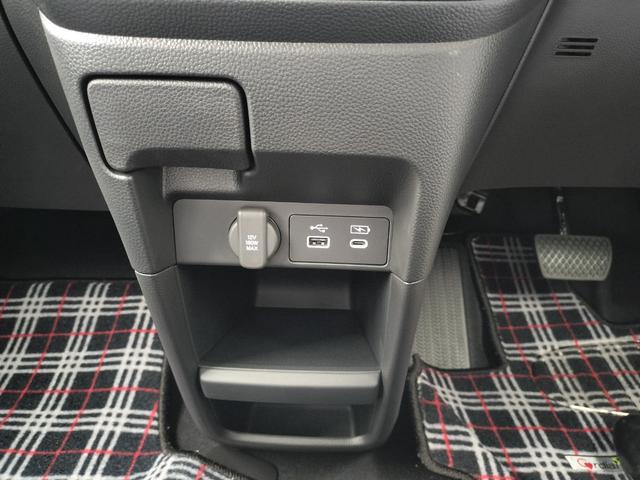 ステップワゴン eHEVスパーダプレミアムラインブラックエディション 新車 未登録車 展示車 オーディオレス マルチビューカメラシステム運転席&助手席&2列目シートヒーター 二列目オットマン コンビシート プレミアムラインブラックエディション(19枚目)