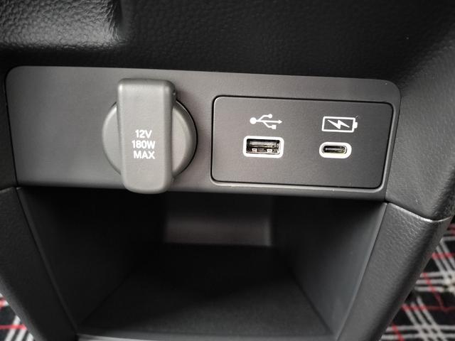 ステップワゴン eHEVスパーダプレミアムラインブラックエディション 新車 未登録車 展示車 オーディオレス マルチビューカメラシステム運転席&助手席&2列目シートヒーター 二列目オットマン コンビシート プレミアムラインブラックエディション(20枚目)