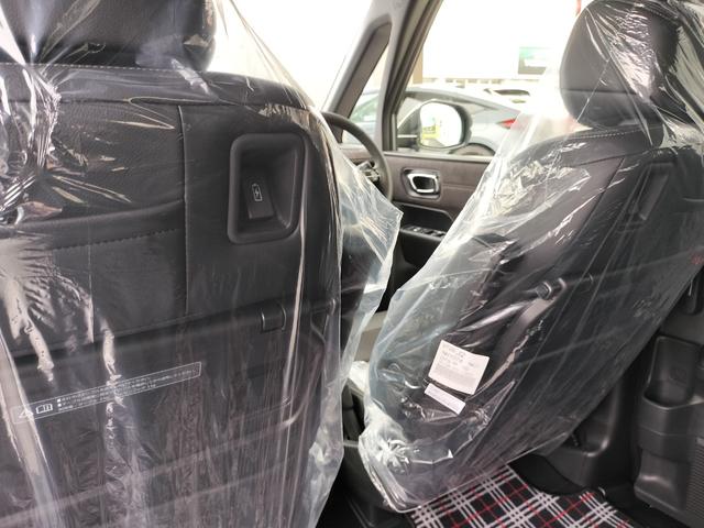 ステップワゴン eHEVスパーダプレミアムラインブラックエディション 新車 未登録車 展示車 オーディオレス マルチビューカメラシステム運転席&助手席&2列目シートヒーター 二列目オットマン コンビシート プレミアムラインブラックエディション(36枚目)