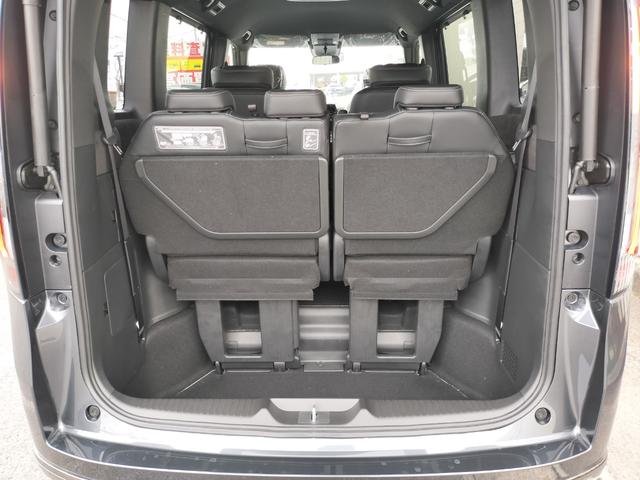 ステップワゴン eHEVスパーダプレミアムラインブラックエディション 新車 未登録車 展示車 オーディオレス マルチビューカメラシステム運転席&助手席&2列目シートヒーター 二列目オットマン コンビシート プレミアムラインブラックエディション(44枚目)