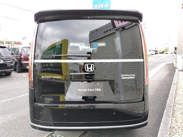 ステップワゴン スパーダ　プレミアムライン　新車　未登録車　ホンダディーラー出品　純正１１．４インチナビ　マルチビューカメラシステム　シートヒーター　後席エアコン　１７インチアルミホイール　二列目シートヒーター　展示車（9枚目）