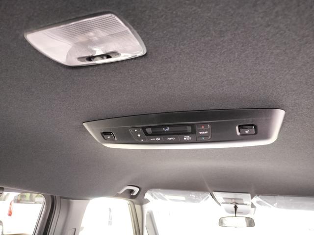 ステップワゴン スパーダ　プレミアムライン　新車　未登録車　ホンダディーラー出品　純正１１．４インチナビ　マルチビューカメラシステム　シートヒーター　後席エアコン　１７インチアルミホイール　二列目シートヒーター　展示車（26枚目）