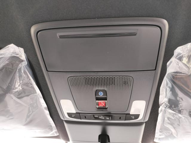 ステップワゴン スパーダ　プレミアムライン　新車　未登録車　ホンダディーラー出品　純正１１．４インチナビ　マルチビューカメラシステム　シートヒーター　後席エアコン　１７インチアルミホイール　二列目シートヒーター　展示車（41枚目）